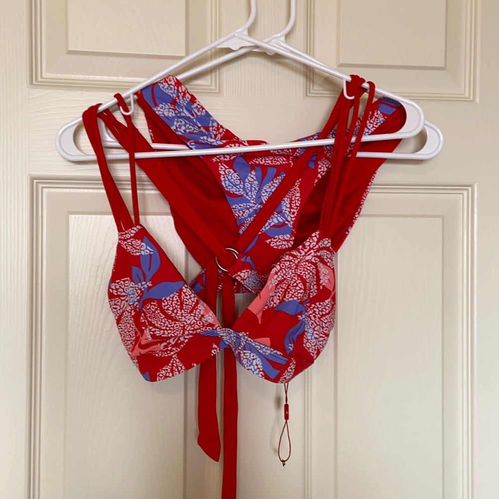 Gorgeous, read Carter bikini